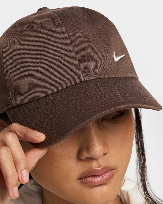 Nike Unisex Swoosh Club Performance Adjustable Hat - Brown SIZE L/XL